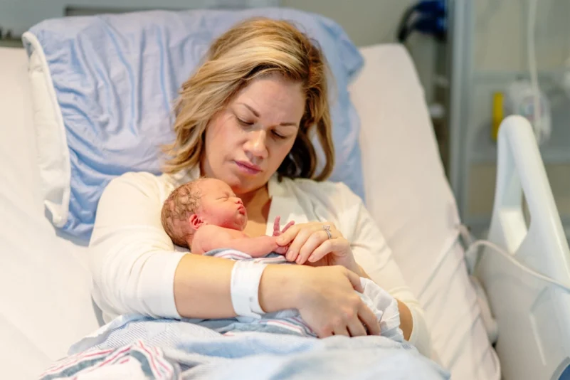 Por qué cada vez más padres rechazan la inyección de vitamina K para recién nacidos