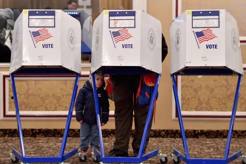 Trump endurece su postura hacia China y la acusa de interferir en las elecciones tras acceder a los datos de 220 millones de votantes